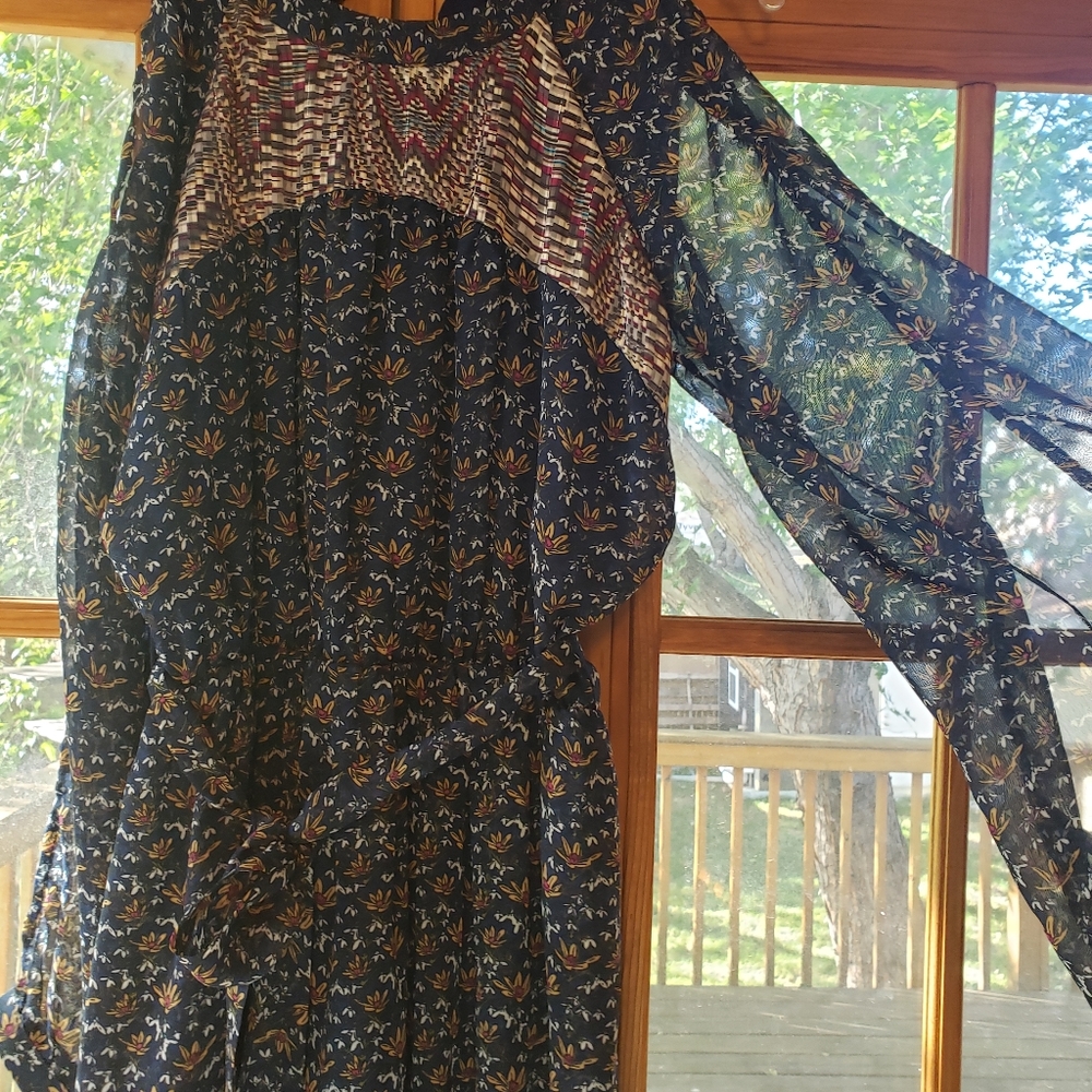 Dress - Picture 2 of 5